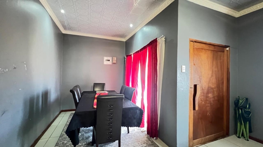 3 Bedroom Property for Sale in Kutlwanong Northern Cape